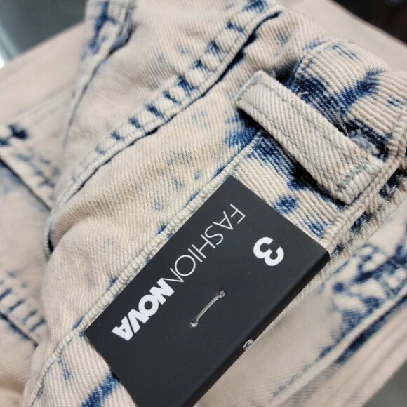 Fashion Nova Acid Wash High Rise Jeans - Picture 5 of 5